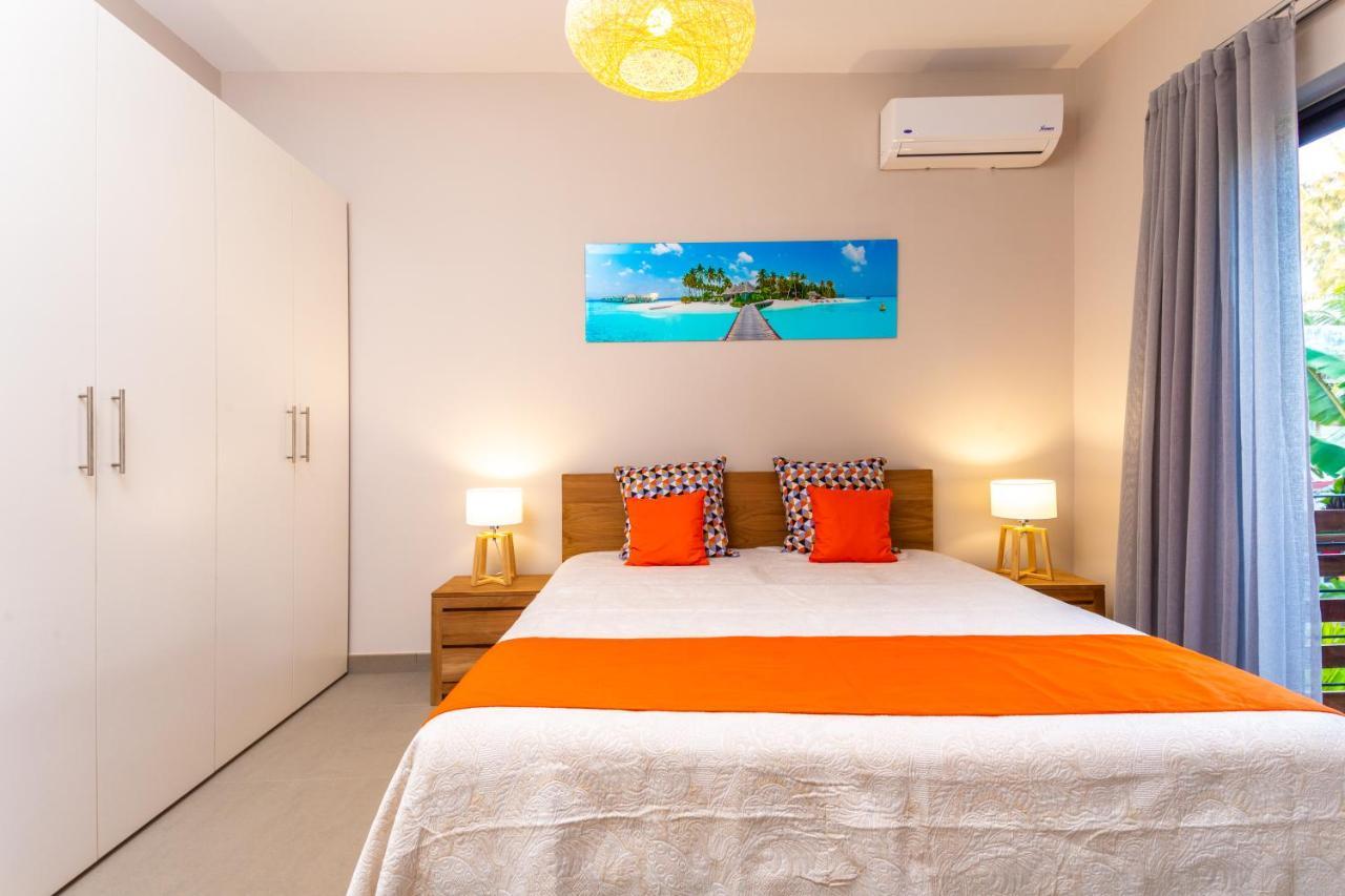 One Bay Residence Apartment 6 Pereybere Beach エクステリア 写真